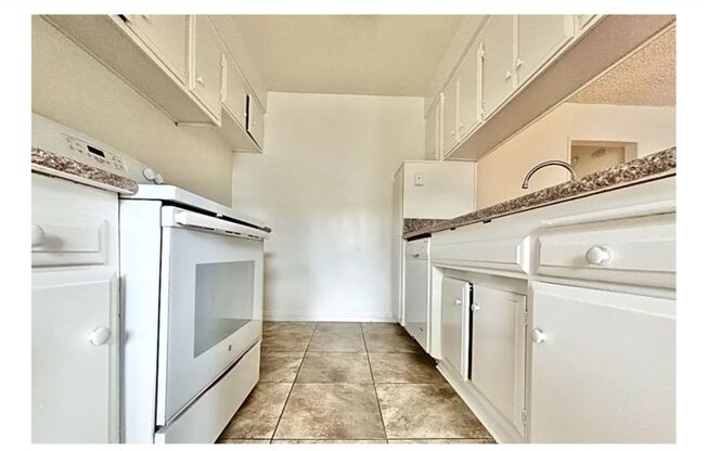 2 beds, 2 baths, $2,495