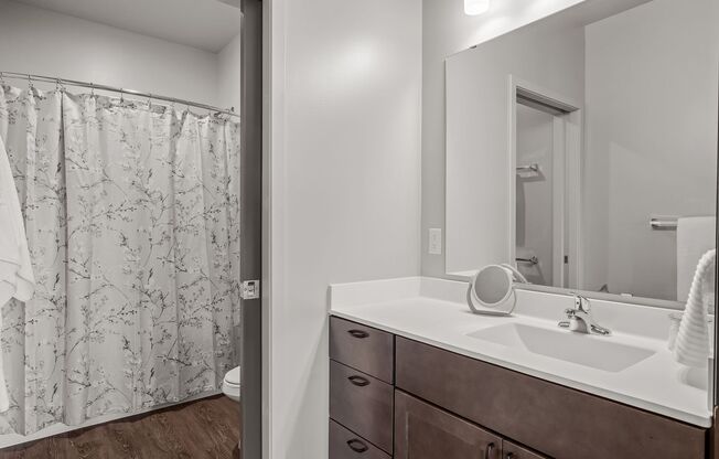 4 beds, 2 baths, 1,181 sqft, $3,312, Unit 711
