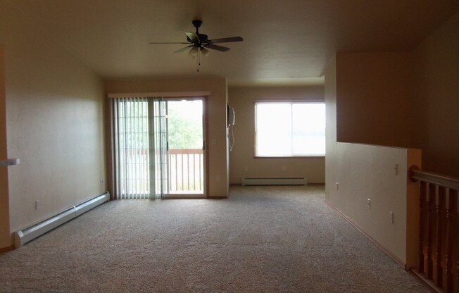 2 beds, 1 bath, 1,250 sqft, $1,329.99, Unit 176-09