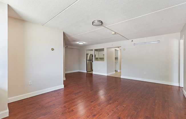 2 beds, 2 baths, 1,069 sqft, $2,700, Unit 217