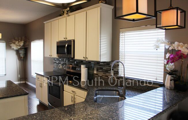 Spacious 4–5 Bedroom Home for Rent in Gated Dr. Phillips Community – Pet Friendly!