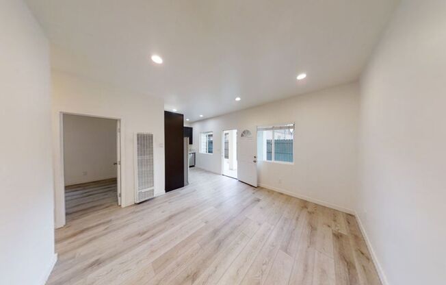 4BD/2BA on Mary Lane!