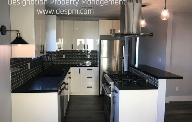3823 W 42