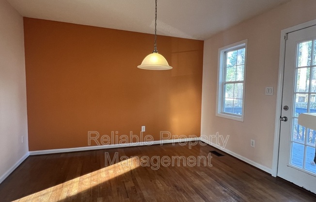 1309 E STONEMASON DR