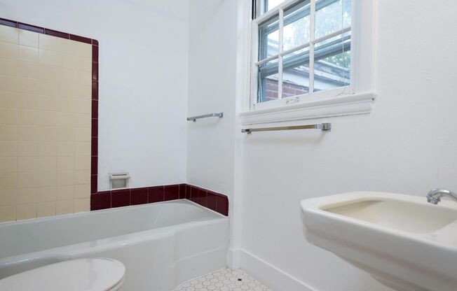 1 bed, 1 bath, 640 sqft, $1,499, Unit 5400-2