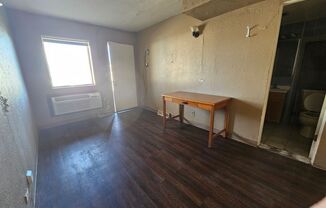 1 bed, 1 bath, $750, Unit #129 Rushmore