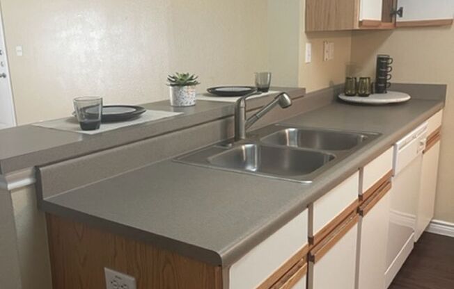 2 beds, 2 baths, 936 sqft, $1,019