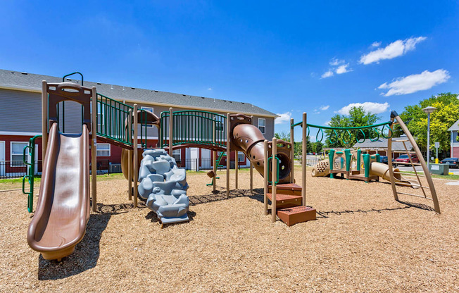 Play Area at Chariot Pointe Apartments, Murfreesboro 