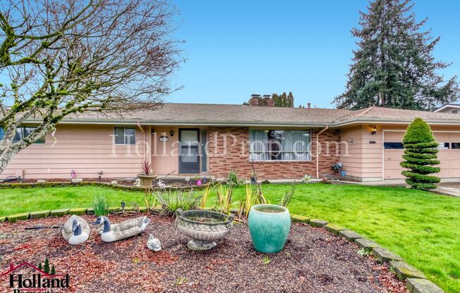 Beautiful Single-Level Hillsboro Home with Covered Deck!