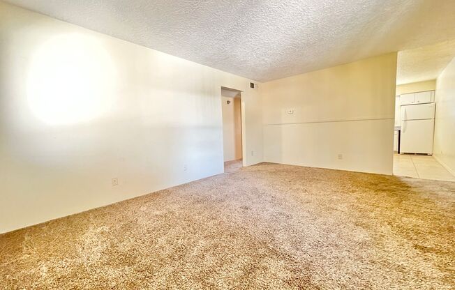 2 beds, 1.5 baths, 948 sqft, $975, Unit Unit 37