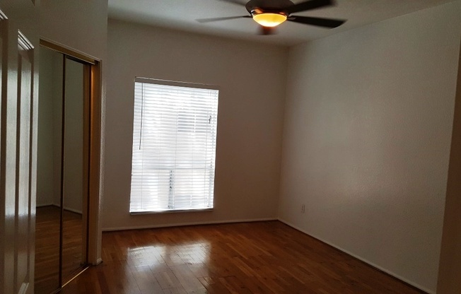 2 beds, 2 baths, $1,995, Unit # 262