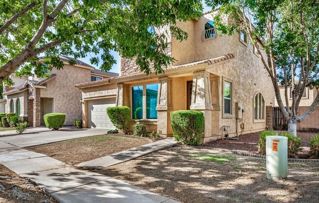 Stunning 3 Bed 2.5 Bath Home w/ Mountain Views