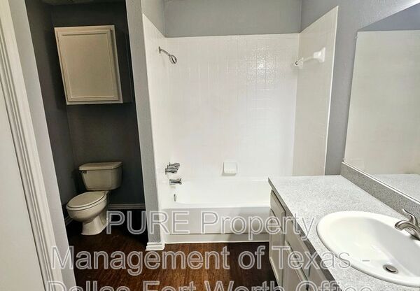 806 203 CASTLEGLEN DR
