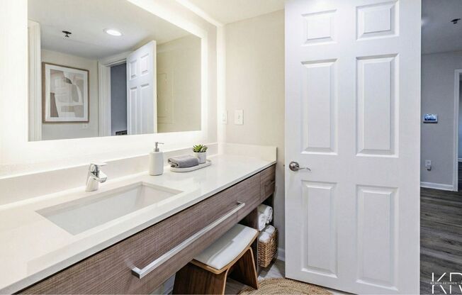 2 beds, 2 baths, 933 sqft, $1,685, Unit C-133