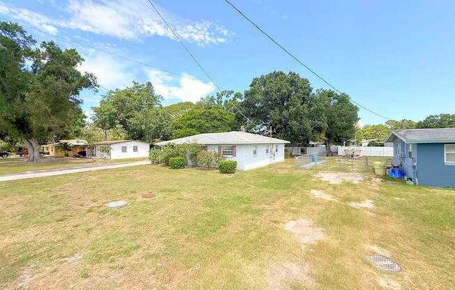 213 6 AVE