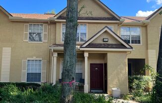 Charming 1/1 Spacious Condo Located in Crescent Place at Lake Lotus - Altamonte Springs!