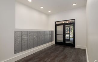 Studio, 1 bath, 288 sqft, $1,640, Unit Unit 204