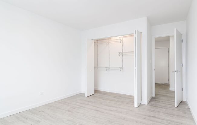 2 beds, 1.5 baths, $2,195, Unit 3B