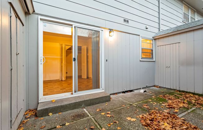 2 beds, 1.5 baths, 900 sqft, $1,645, Unit 6515