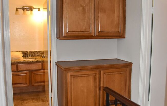 3 beds, 2.5 baths, $4,350, Unit # 11