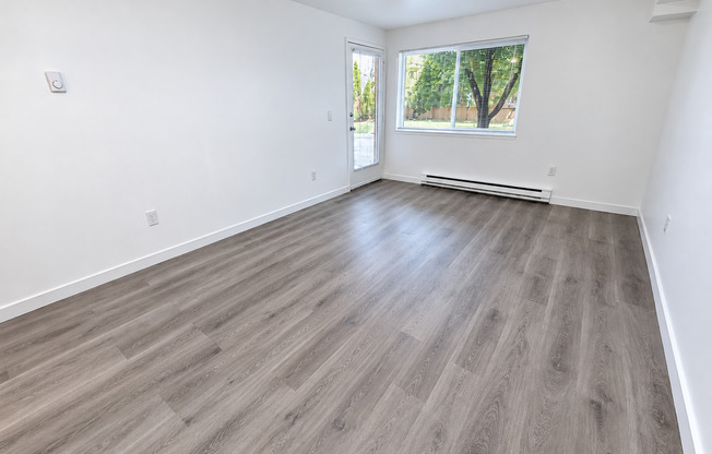 1 bed, 1 bath, 590 sqft, $1,395, Unit 126
