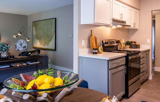 1 bed, 1 bath, 627 sqft, $1,595