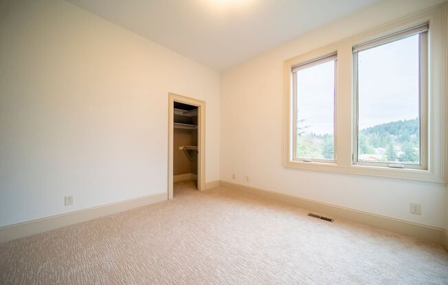 4 beds, 3.5 baths, $4,895