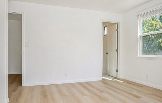 2 beds, 2 baths, $2,675, Unit 756 Taylor Ave #D