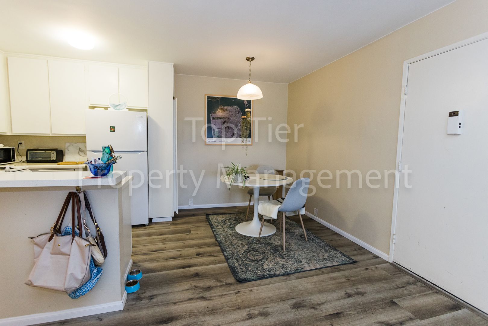 Spacious Top-Floor 1BR Condo with Ocean View in Pacific Beach – Walk to the Beach!