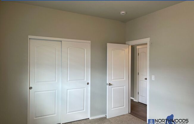 2 beds, 1 bath, $1,575