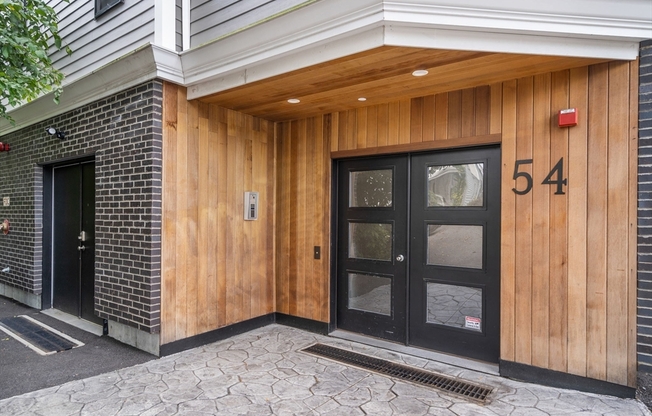 54 RIV ST