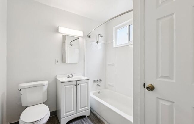 1 bed, 1 bath, 700 sqft, $2,180, Unit G15