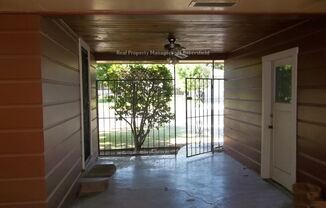 133 La Mesa Dr.