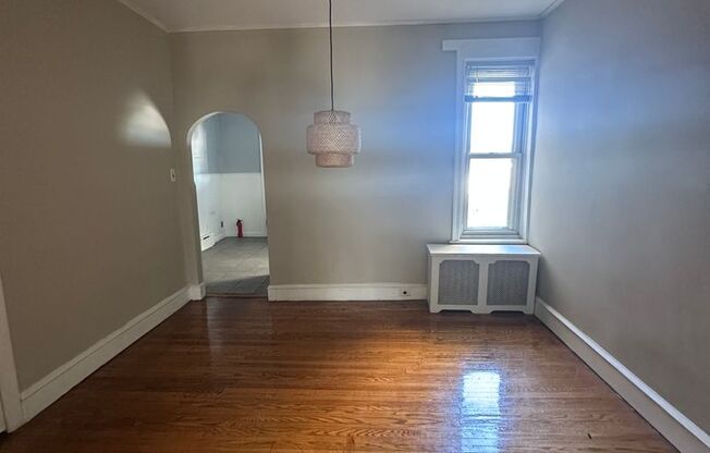 3 bedroom, 1 Bath in Desirable Location