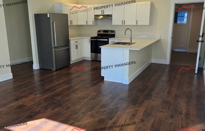 R313 - Cascade School Apts.