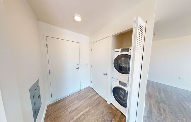 1 bed, 1 bath, 385 sqft, $1,695, Unit 513