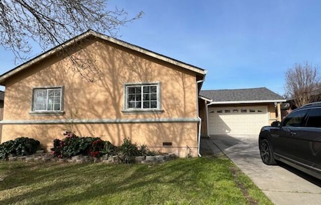 Beautiful 3 Bed and 1.5 Bath Home with 2 Car Garage Rent $2,250.00
