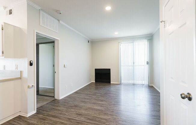 1 bed, 1 bath, 550 sqft, $1,948, Unit 303
