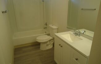 3 beds, 2 baths, $2,300