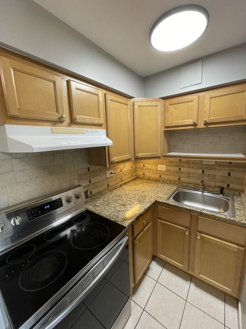 10025 IRVING PARK RD
