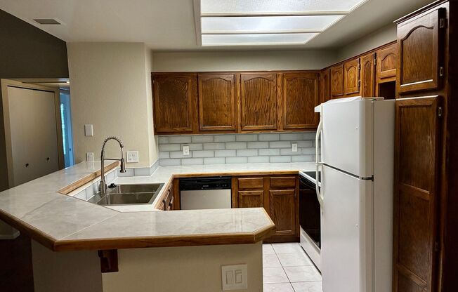 2 beds, 2 baths, $1,195, Unit # 287