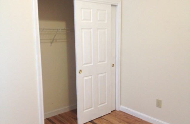 3 beds, 1 bath, 1,182 sqft, $4,000, Unit #2(1A)