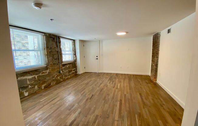 2 beds, 2 baths, 1,005 sqft, $2,567, Unit 013