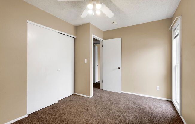 3 beds, 2 baths, 1,026 sqft, $1,350, Unit 1103-6