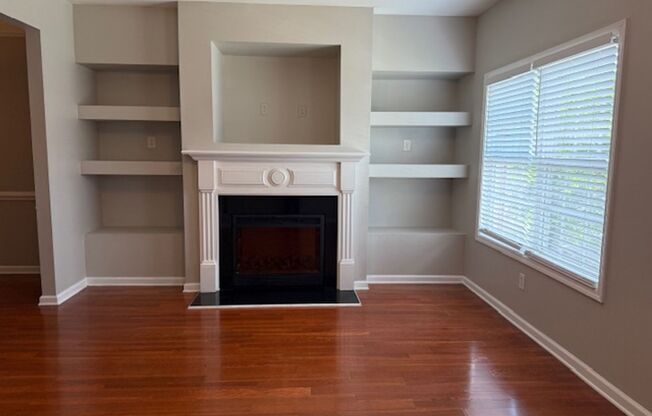 Stunning 4 BR / 3.5 Bath Townhome in Atlanta!