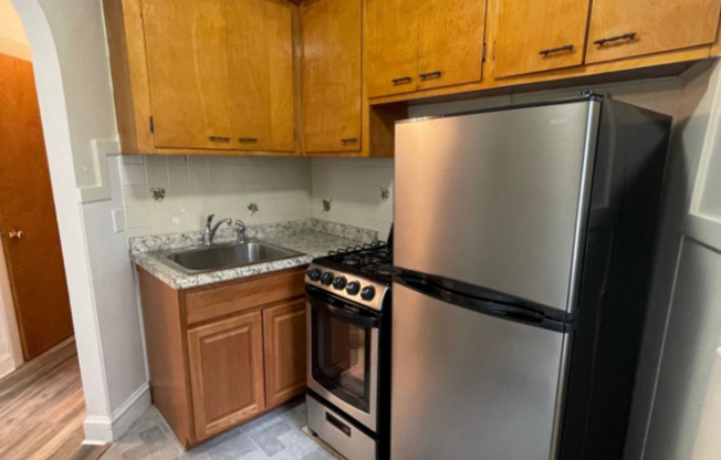 Studio, 1 bath, 500 sqft, $1,800, Unit 90 Win #04