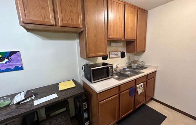 1 bed, 1 bath, $925, Unit 29