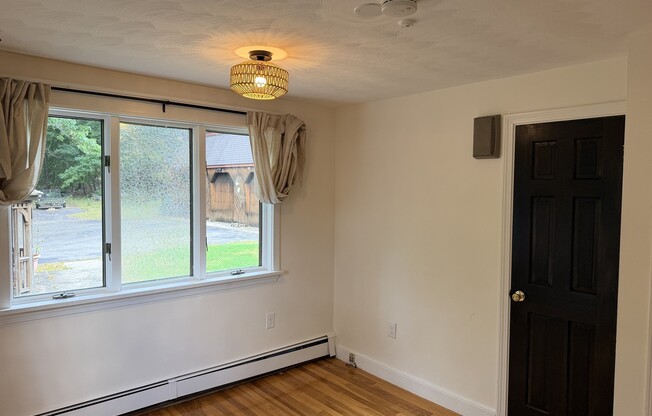 484 ELM ST