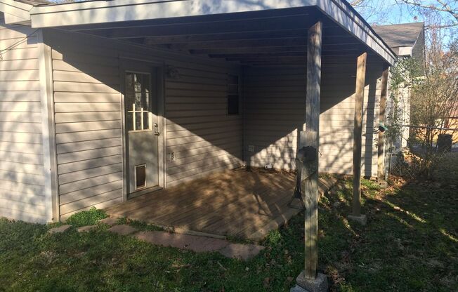 3 beds, 1 bath, $995