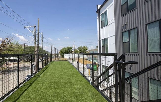 Studio, 1 bath, 327 sqft, $1,150, Unit #139